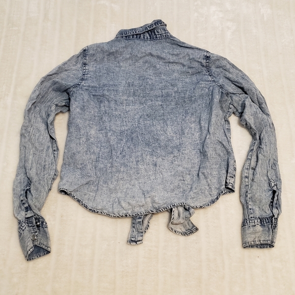 BOGO Free🦋 Ardene Button Down Tie Front Jean Shirt - Picture 9 of 12